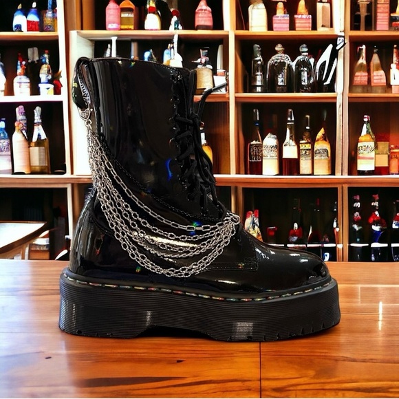 Boot chain, multiple boot chain, one boot chain, silver and black boot chain. - Picture 8 of 10